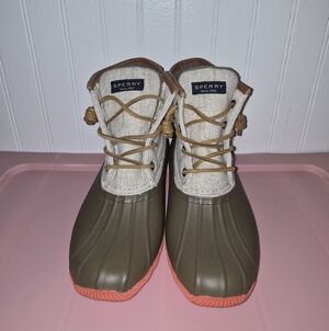 Sperry Women's Winter Boots - Olive and Tan